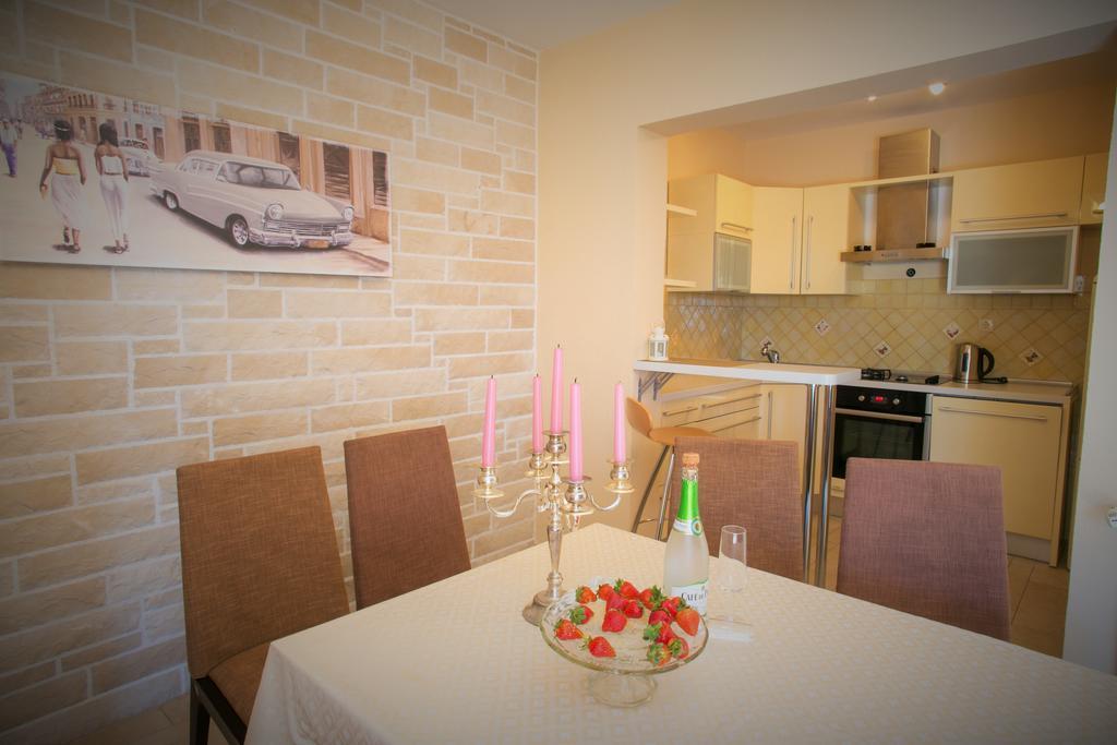Apartments Tomulic Новаля Екстериор снимка